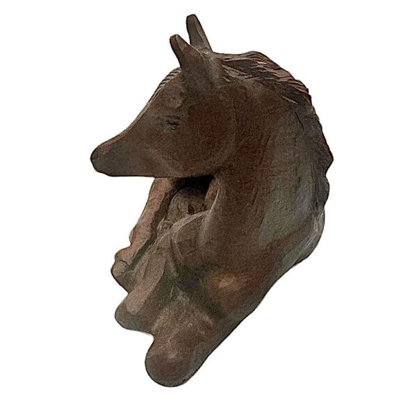 Red Mill Mfg Laying Horse Figurine 1989 Vintage Decorative Sculpture Preowned - Picture 2 of 5